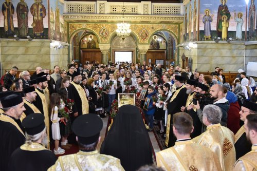 Penultima zi a pelerinajului din Arhiepiscopia Bucureștilor, în Protoieria Sector 5 Poza 292592
