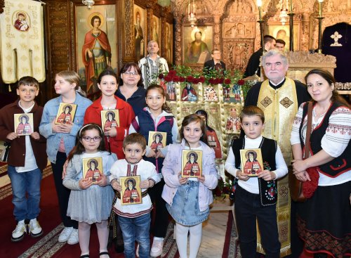 Penultima zi a pelerinajului din Arhiepiscopia Bucureștilor, în Protoieria Sector 5 Poza 292600