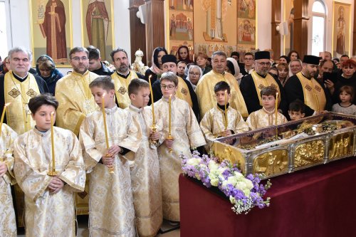 Penultima zi a pelerinajului din Arhiepiscopia Bucureștilor, în Protoieria Sector 5 Poza 292610