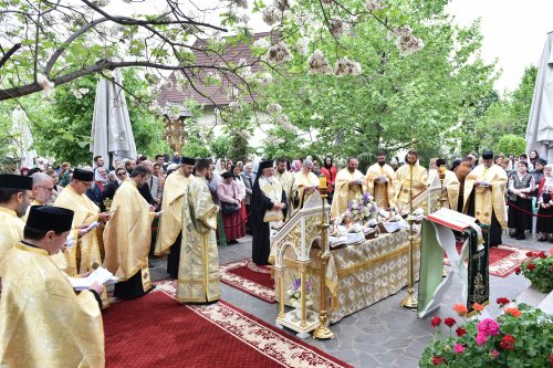 Penultima zi a pelerinajului din Arhiepiscopia Bucureștilor, în Protoieria Sector 5 Poza 292618