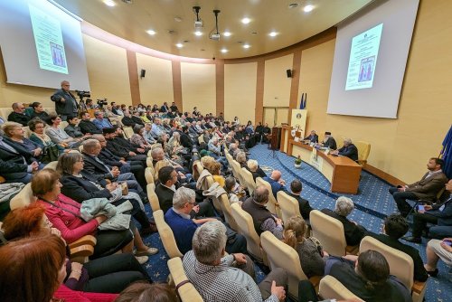 Conferință duhovnicească susținută de Mitropolitul Banatului la Timișoara Poza 292630