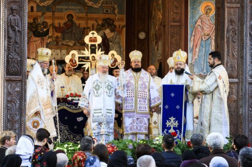 Preasfinţitul Părinte Iustin, Episcopul Maramureşului şi Sătmarului - Un ierarh dinamic şi misionar Poza 292700