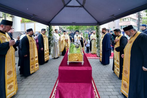 Sfântul Dimitrie cel Nou și-a încheiat călătoria în Arhiepiscopia Bucureștilor Poza 292744