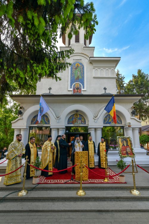 Sfântul Dimitrie cel Nou și-a încheiat călătoria în Arhiepiscopia Bucureștilor Poza 292747