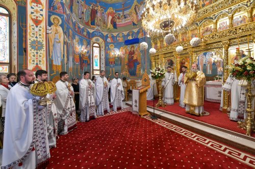 Sfântul Dimitrie cel Nou și-a încheiat călătoria în Arhiepiscopia Bucureștilor Poza 292785
