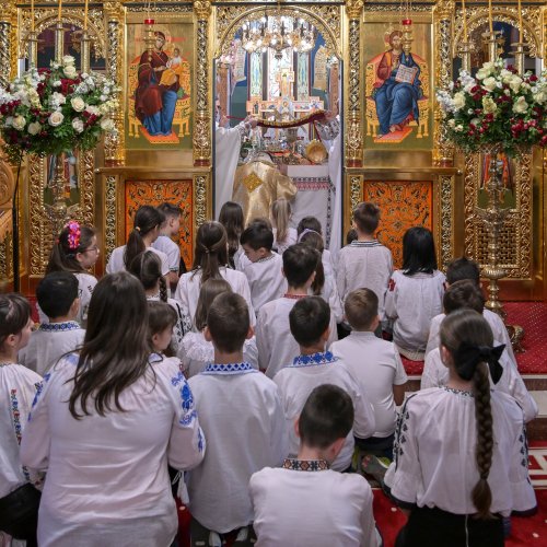 Sfântul Dimitrie cel Nou și-a încheiat călătoria în Arhiepiscopia Bucureștilor Poza 292789
