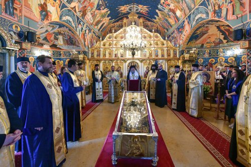 Sfântul Dimitrie cel Nou și-a încheiat călătoria în Arhiepiscopia Bucureștilor Poza 292820