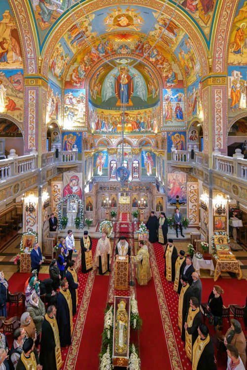 Sfântul Dimitrie cel Nou și-a încheiat călătoria în Arhiepiscopia Bucureștilor Poza 292826
