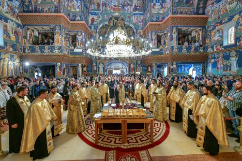 Sfântul Dimitrie cel Nou și-a încheiat călătoria în Arhiepiscopia Bucureștilor Poza 292851