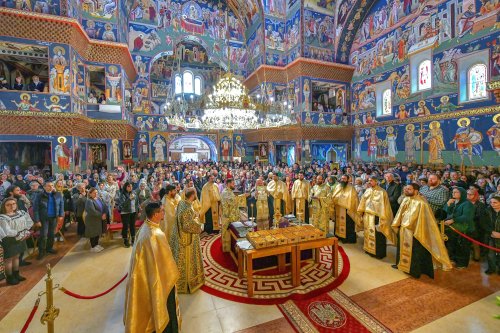 Sfântul Dimitrie cel Nou și-a încheiat călătoria în Arhiepiscopia Bucureștilor Poza 292853