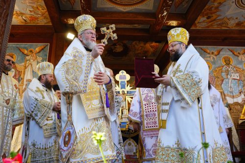 Trei decenii de arhierie sărbătoriţi de Preasfinţitul Părinte Episcop Iustin Poza 292719