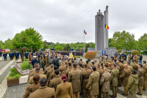 Ceremonii religioase și militare de Ziua Forțelor Terestre Române Poza 293041