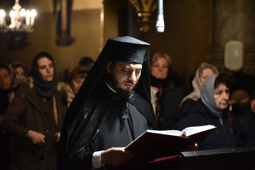 Rugăciune de laudă adusă Mucenicului Gheorghe la Mănăstirea Cernica Poza 292990