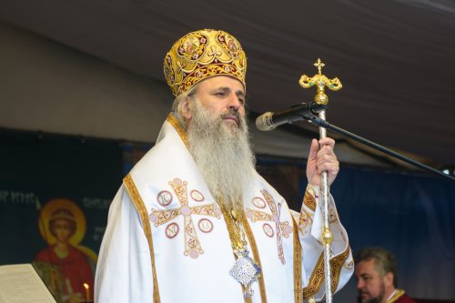 Sărbătoarea Sfântului Gheorghe a reunit în rugăciune sute de botoșăneni Poza 293097