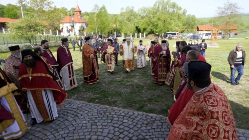 Cinstirea Sfântului Mare Mucenic Gheorghe la Mănăstirea Bunești Poza 293164