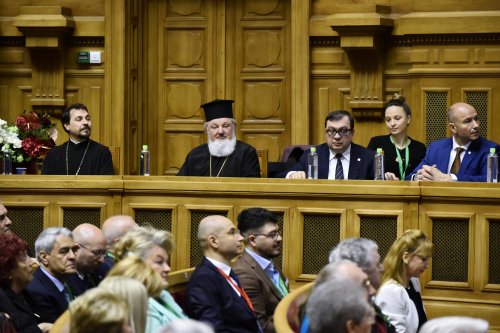 Conferință științifică aniversară la Palatul Patriarhiei Poza 293405