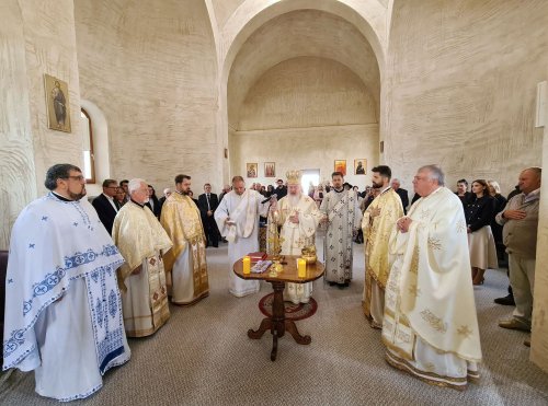 Hramul Cimitirului eparhial „Sfântul Lazăr” din Cluj-Napoca și binecuvântarea noii biserici Poza 293563