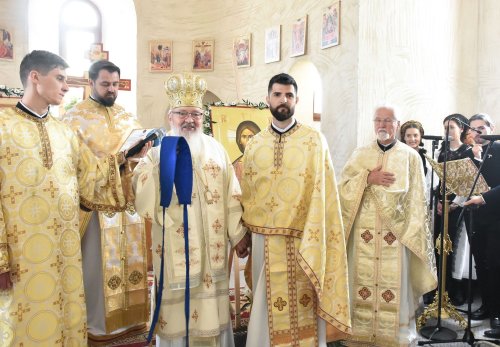 Hramul Cimitirului eparhial „Sfântul Lazăr” din Cluj-Napoca și binecuvântarea noii biserici Poza 293568