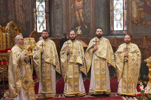Sărbătoare cu ramuri umbroase la Catedrala Patriarhală Poza 293675
