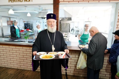 IPS Mitropolit Nifon a vizitat două instituții filantropice din Târgoviște Poza 293996
