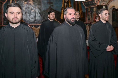 Hirotesii de noi duhovnici la Paraclisul istoric al Reședinței Patriarhale Poza 294044