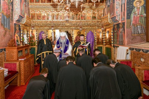 Hirotesii de noi duhovnici la Paraclisul istoric al Reședinței Patriarhale Poza 294046