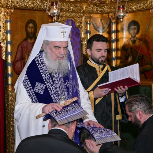 Hirotesii de noi duhovnici la Paraclisul istoric al Reședinței Patriarhale Poza 294049