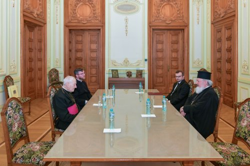 Oaspete anglican în vizită la Palatul Patriarhiei Poza 294057