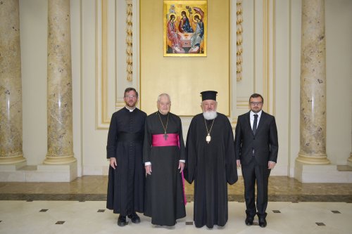Oaspete anglican în vizită la Palatul Patriarhiei Poza 294065