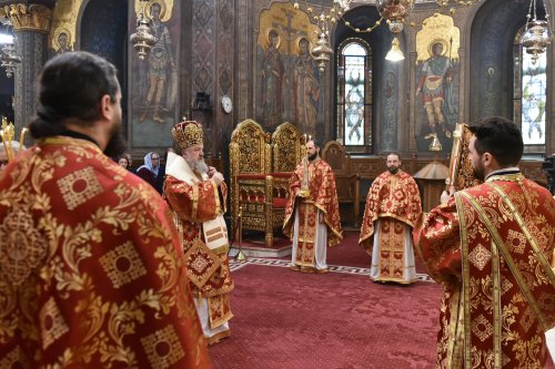 Ziua instituirii Sfintei Euharistii la Catedrala Patriarhală Poza 294095