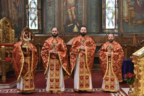 Ziua instituirii Sfintei Euharistii la Catedrala Patriarhală Poza 294112
