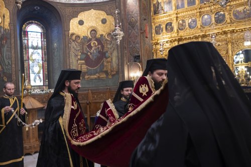 Sfântul Epitaf a fost așezat spre închinare la Catedrala Patriarhală Poza 294198