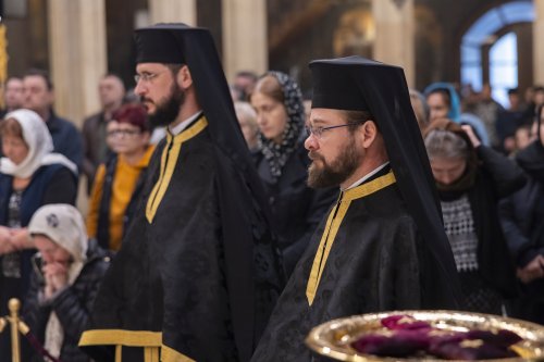 Sfântul Epitaf a fost așezat spre închinare la Catedrala Patriarhală Poza 294200