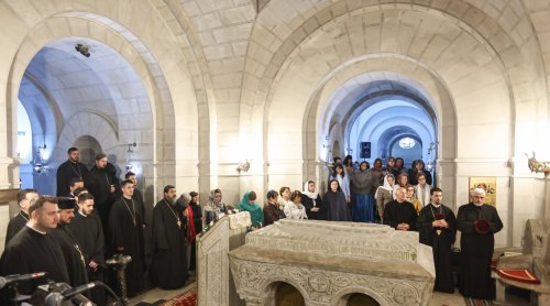 Capela Mausoleului Eroilor de la Mărășești și-a serbat hramul Poza 294777