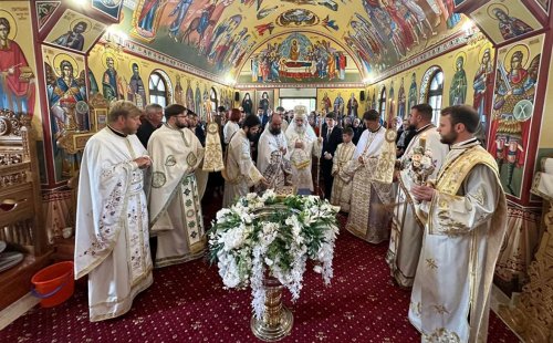 Liturghie baptismală la metocul chiriarhal de la Itești Poza 294773