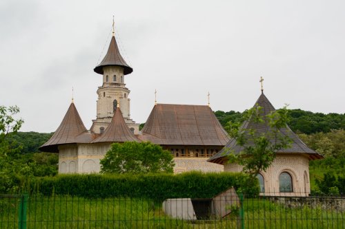 Mănăstirea Vlădiceni din Iași și-a sărbătorit hramul Poza 294792