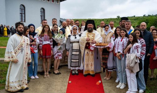 Târnosirea bisericii din Capotești, Bacău Poza 294897