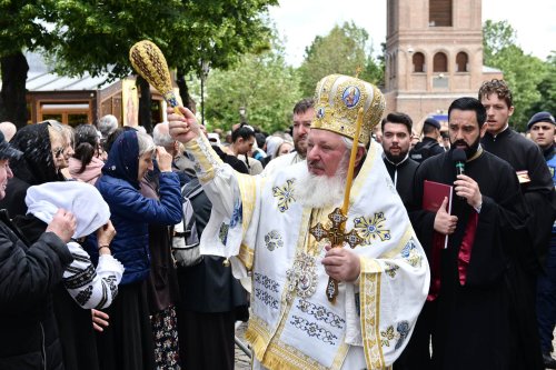 Izvorul Tămăduirii sărbătorit pe Colina Patriarhiei Poza 295052