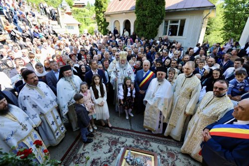 Starețul Mănăstirii Rohia, cetățean de onoare al orașului Târgu Lăpuș Poza 295151