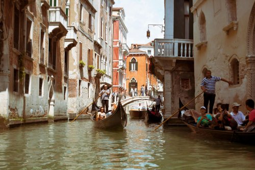 Măsuri împotriva supraaglomerării turistice în Italia Poza 295323
