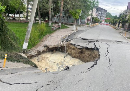 Fonduri pentru persoanele evacuate din Slănic Poza 295455