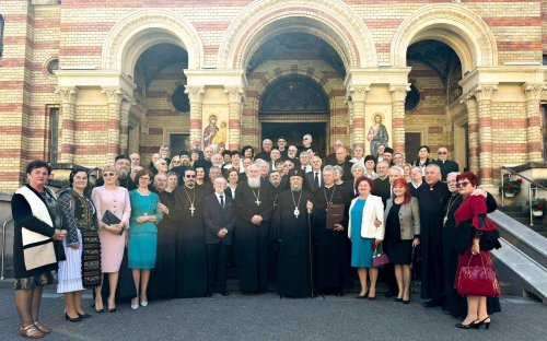 Revederea promoţiei 1980-1984 la Facultatea de Teologie Ortodoxă din Sibiu Poza 295558