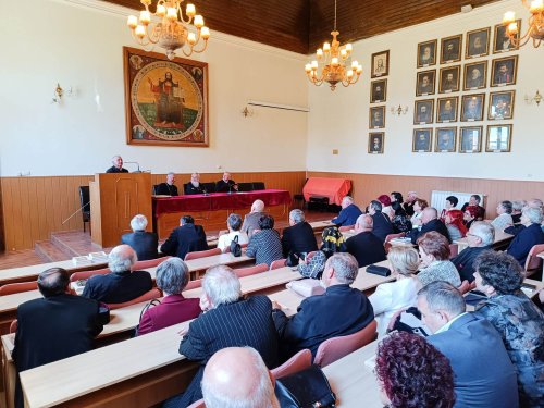 Revederea promoţiei 1980-1984 la Facultatea de Teologie Ortodoxă din Sibiu Poza 295559