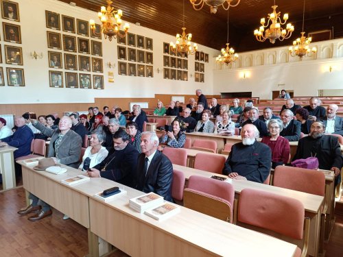 Revederea promoţiei 1980-1984 la Facultatea de Teologie Ortodoxă din Sibiu Poza 295563