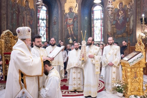 Duminica Mironosițelor la Catedrala Patriarhală din București Poza 295950