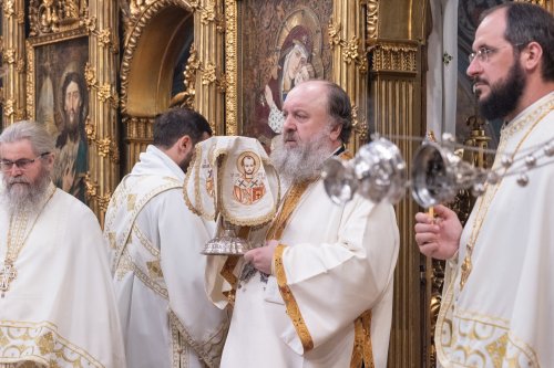 Duminica Mironosițelor la Catedrala Patriarhală din București Poza 295983