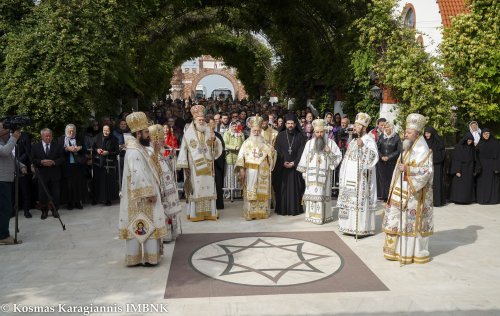 Hramul Mănăstirii Pantocrator din Drăgăneşti-Vlaşca Poza 296060