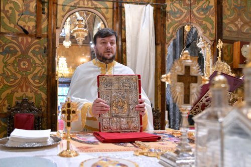 Strălucire liturgică la o biserică istorică monumentală Poza 296011