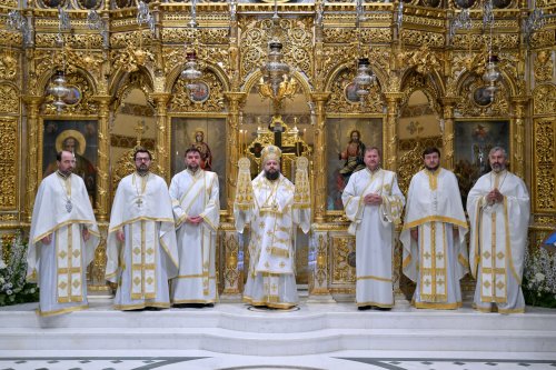 Strălucire liturgică la o biserică istorică monumentală Poza 296022