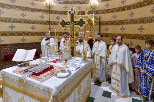 Strălucire liturgică la o biserică istorică monumentală Poza 296023